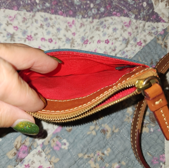 Vintage Dooney and Bourke Messenger Crossbody Purse - Picture 10 of 14